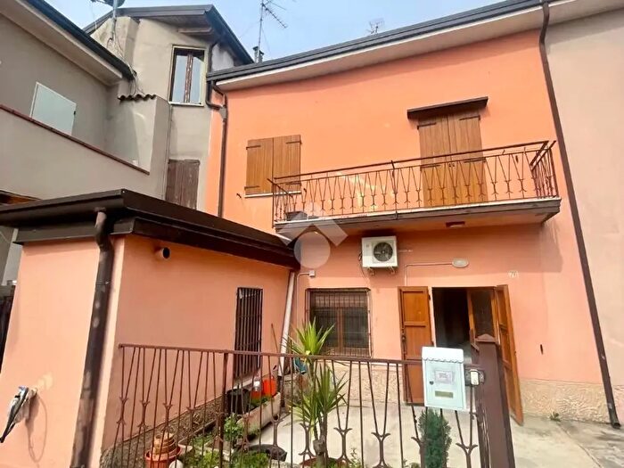 Casa bilocale in vendita in Via a Mazzoldi, Montichiari