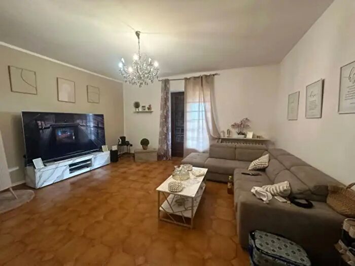 Appartamento trilocale in vendita in Via Macallè, Cavaglia'