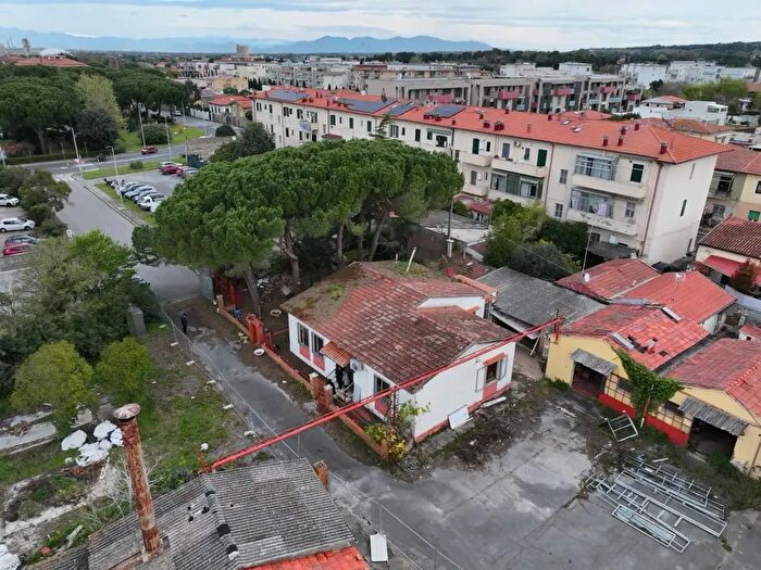 Casa con 6 locali in vendita in Via delle Erbe, Livorno