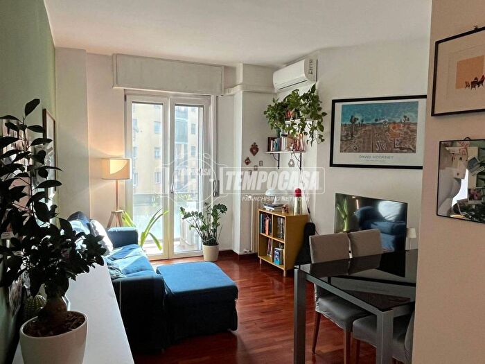 Appartamento bilocale in affitto in Via tito vignoli, Giambellino, Milano