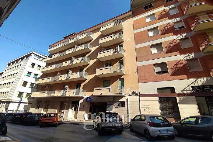 Appartamento quadrilocale in affitto in Via Zurlo, Campobasso