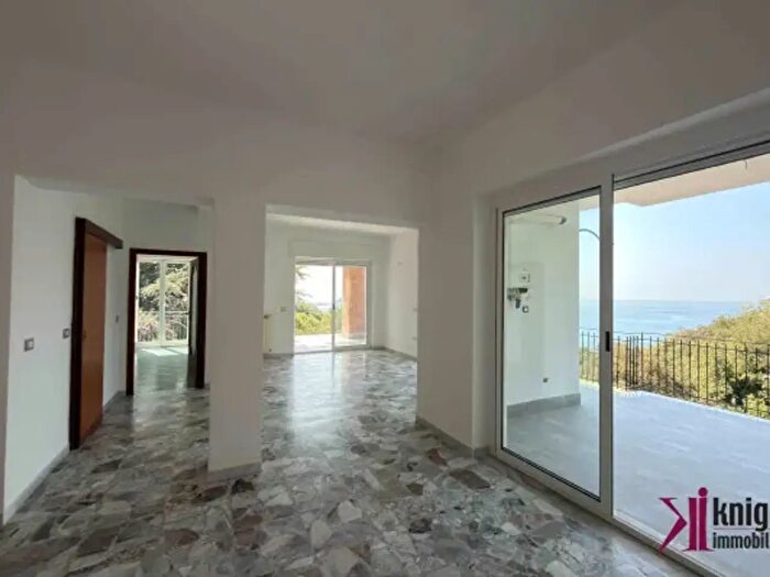Appartamento trilocale in vendita in Via San Gennaro Agnano, Pozzuoli