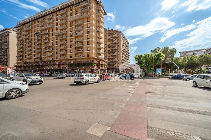 Appartamento con 6 locali in vendita in Via Giovanni Campolo, Palermo