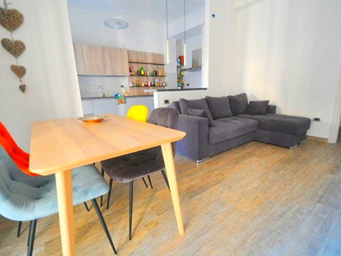 Appartamento quadrilocale in affitto in Via Tolone, Centro Storico, La Spezia