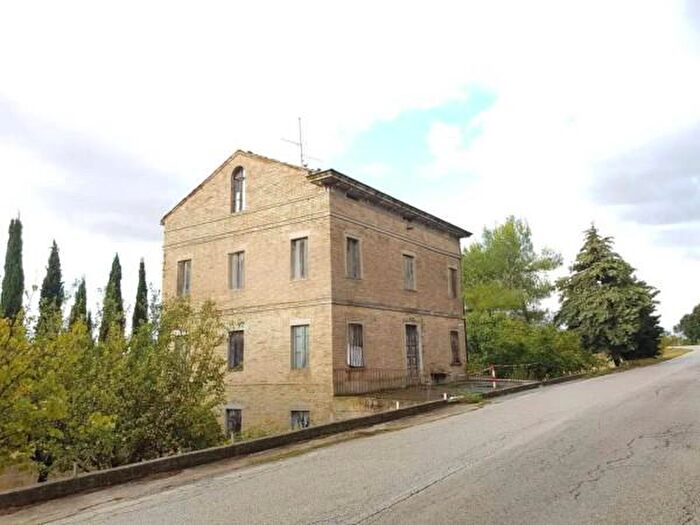 Casa con 6 locali in vendita in Strada Provinciale, Grottazzolina