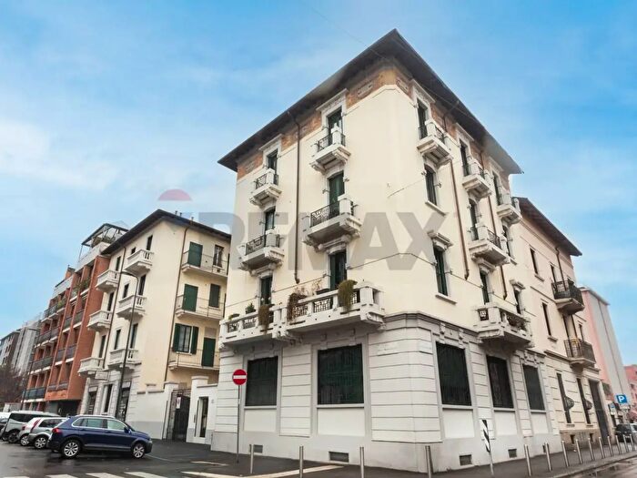 Appartamento bilocale in vendita in Via Luigi Manzotti, Milano