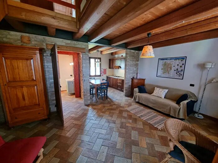 Casa quadrilocale in vendita in Via Calti Pendice, Teolo