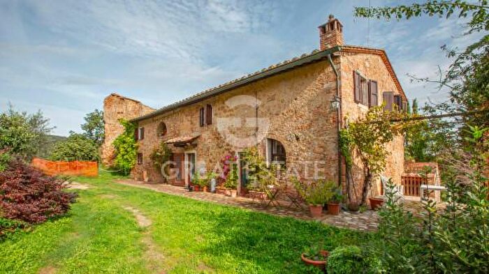 Casa con 6 locali in vendita in Loc Aiano, San Gimignano