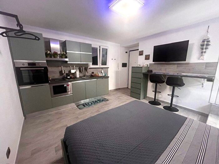 Appartamento monolocale in affitto in Piazza Eugenio Montale, Centro, Portovenere