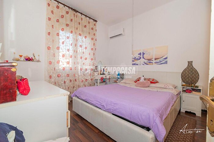 Appartamento trilocale in vendita in Via Enrico Toti, Rovigo