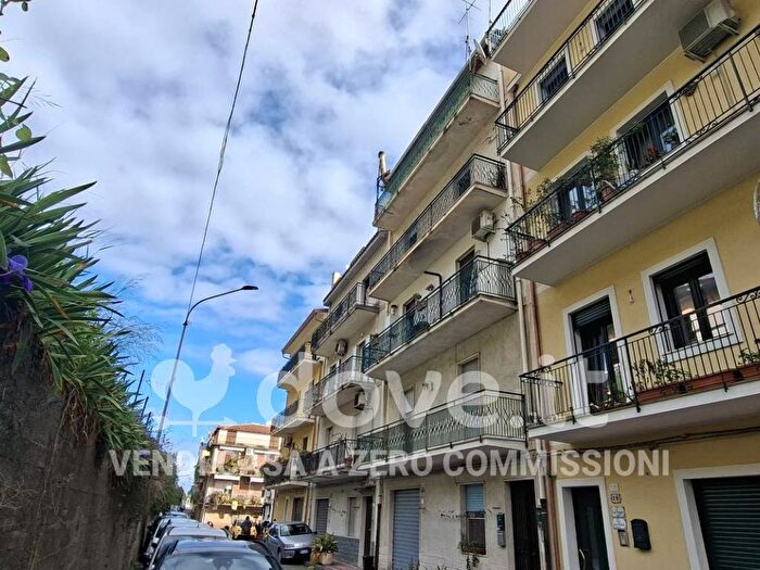 Appartamento quadrilocale in vendita in Via dei Vespri, Letojanni