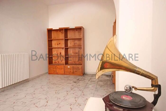 Appartamento trilocale in vendita in Via Beatrice, Massa