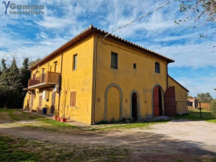 Casa quadrilocale in vendita in Strada Statale Aurelia, Orbetello