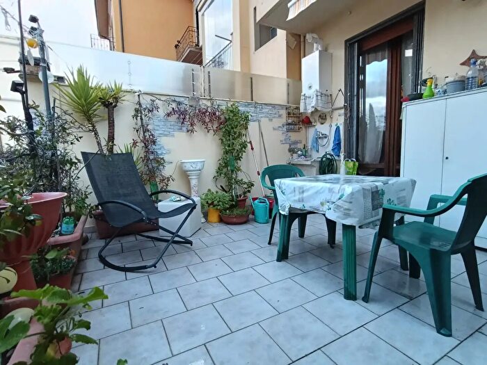 Appartamento quadrilocale in vendita in Via Vincenzo Bellini, Firenze