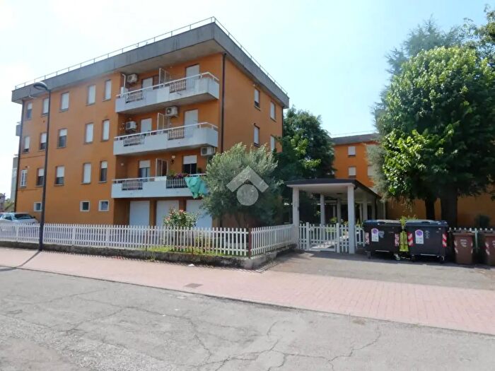 Appartamento trilocale in vendita in Via Veneto, Campegine