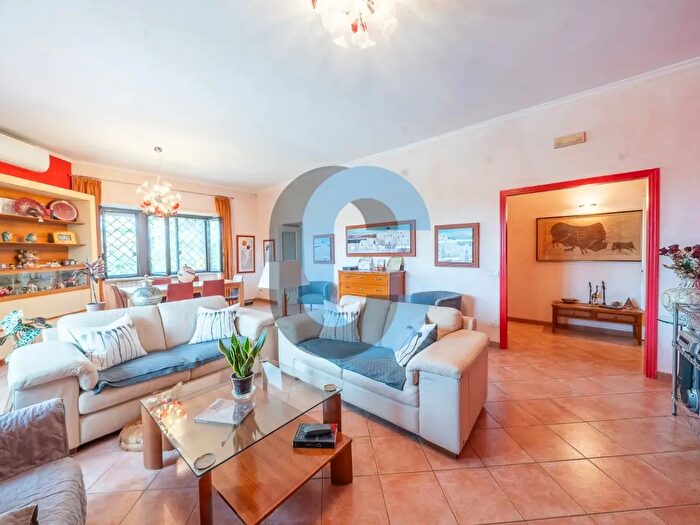 Appartamento con 5 locali in vendita in Via Anagnina, Grottaferrata