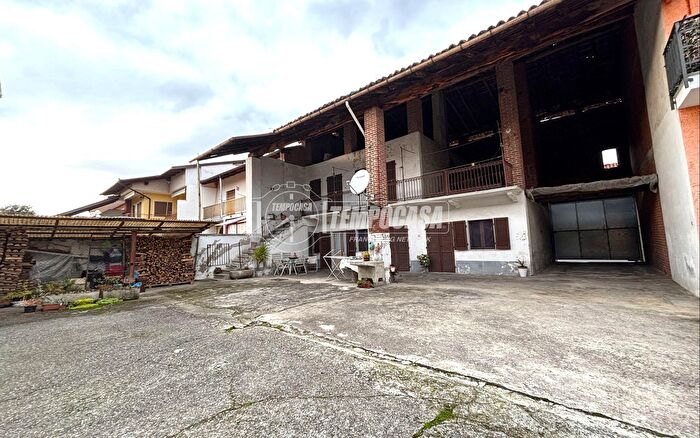 Casa con 5 locali in vendita in Via Principe Tommaso, Foglizzo