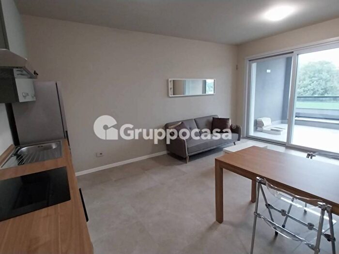 Appartamento bilocale in affitto in Via San Girolamo Emiliani, Centro, Magenta