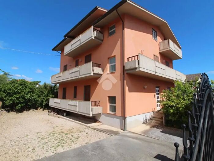Casa quadrilocale in vendita in Via Piemonte, Castellalto