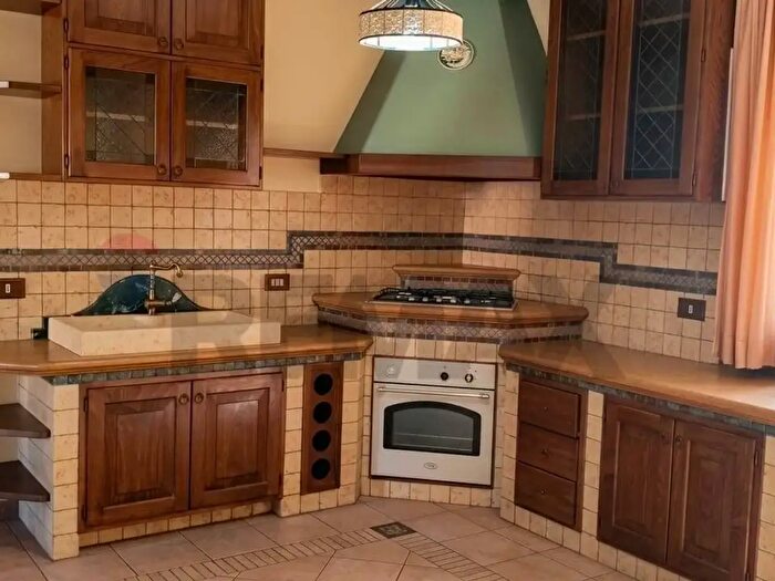 Appartamento con 6 locali in vendita in Via Antonello Gagini, Trabia