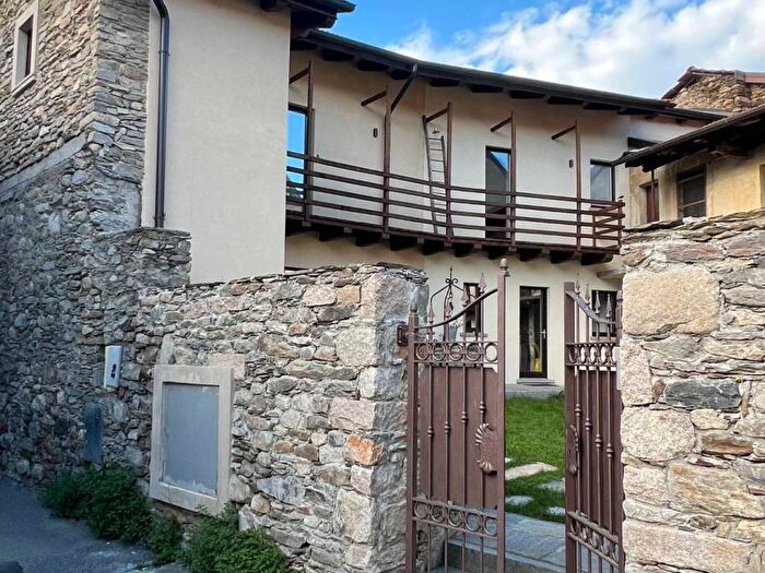 Case in Vendita e in Affitto - 2