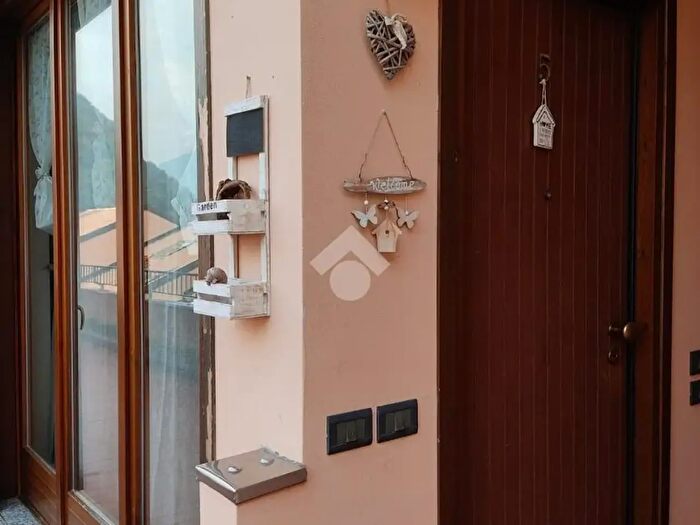 Appartamento bilocale in affitto in Via Monte Generoso, Dizzasco