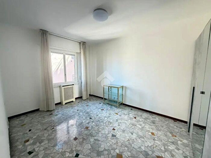 Appartamento bilocale in affitto in Via Ajaccio, Milano
