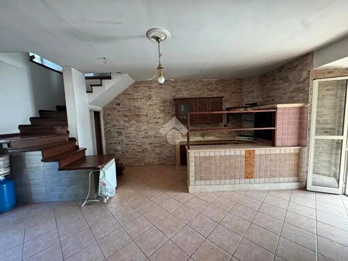 Casa trilocale in vendita in Via San Pietro, Capistrello