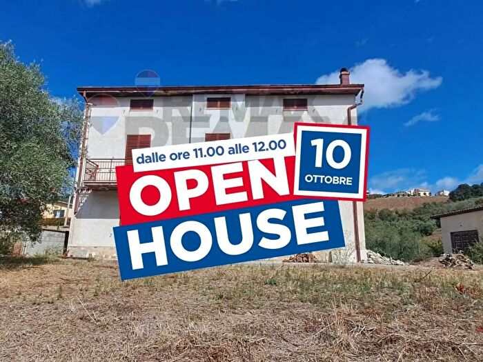 Casa con 6 locali in vendita in Via Clementi, Castel Frentano