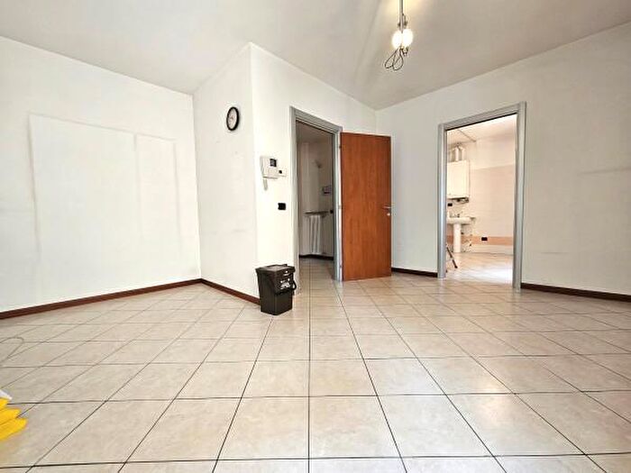 Appartamento bilocale in vendita in Via Novembre, Vertova