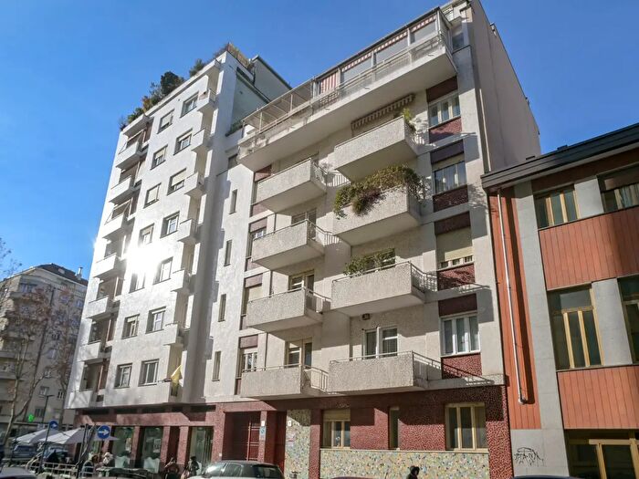 Appartamento quadrilocale in vendita in Via Rosta Bis, Torino