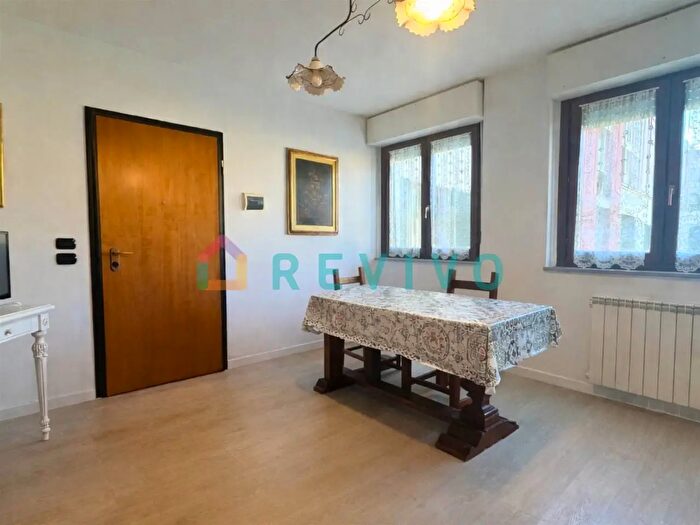 Appartamento trilocale in vendita in Signa