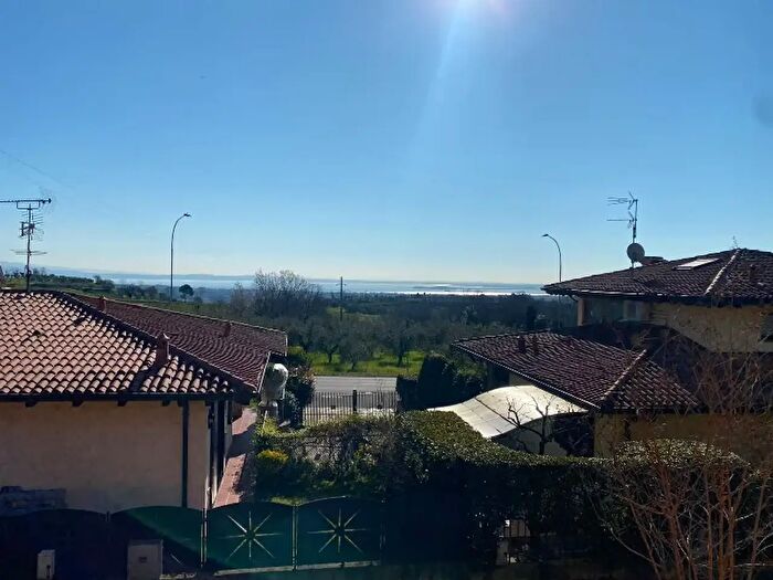 Casa con 5 locali in vendita in Via Atleti Azzurri d'Italia, Puegnago del Garda