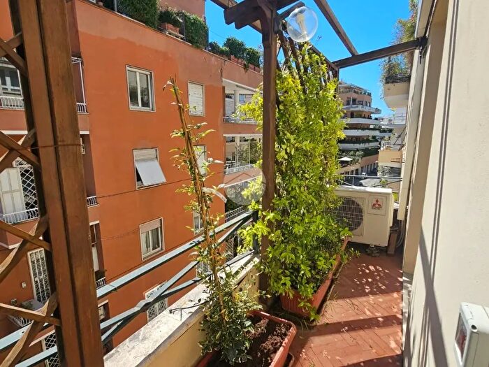 Appartamento trilocale in affitto in Via Archimede, Roma