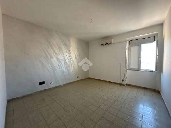 Appartamento trilocale in vendita in Via Andrea Palma, Siracusa