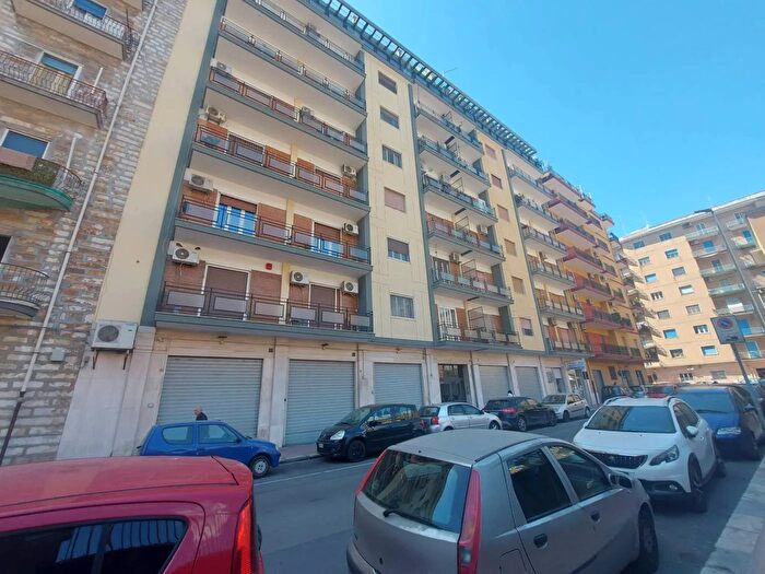 Appartamento trilocale in vendita in Via Sardegna Italia Montegranaro Taranto Taranto, Taranto