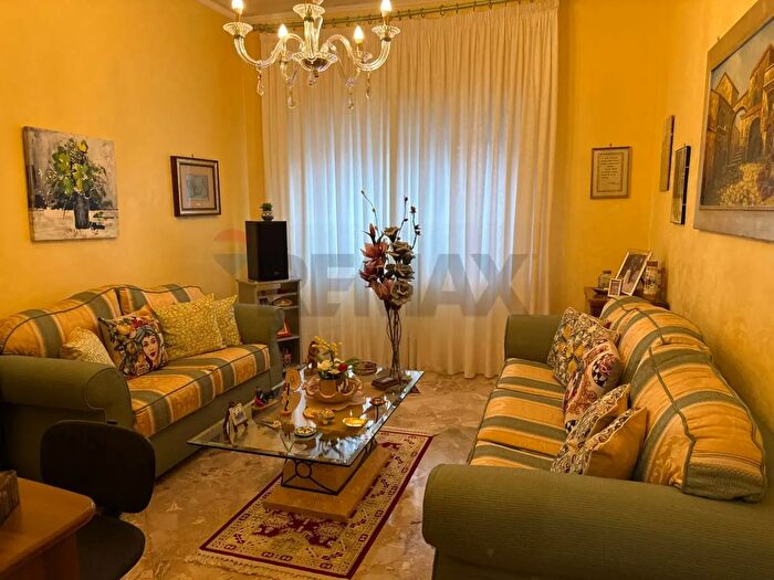 Appartamento quadrilocale in vendita in Via Andrea Raia, Palermo