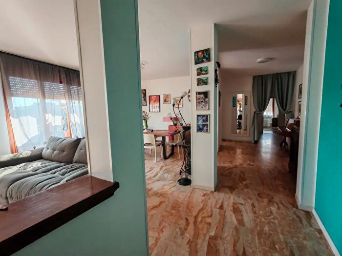Appartamento con 5 locali in vendita in Via Monte Ceva, Padova