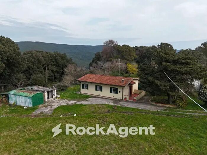 Casa trilocale in vendita in Via di Quarrata, Livorno