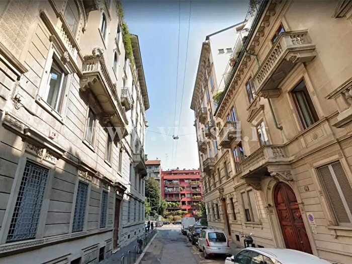 Casa con 5 locali in affitto in Milano