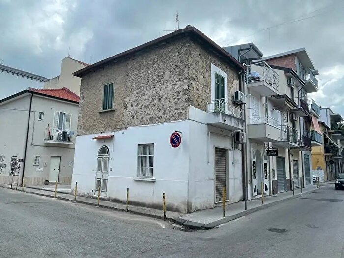 Appartamento trilocale in vendita in Via Vincenzo Bellini, Battipaglia