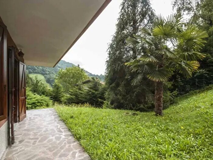 Appartamento trilocale in vendita in Via Alben, Oneta