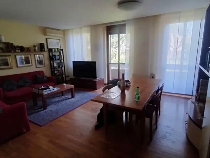 Appartamento quadrilocale in vendita in Via Gravellona, Vigevano