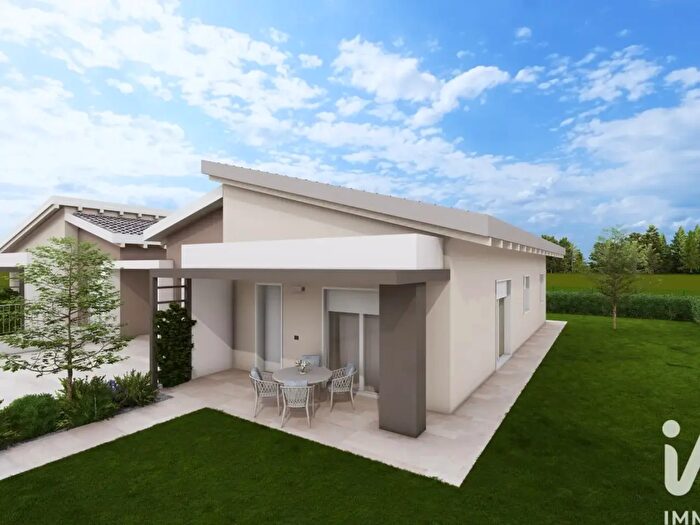 Casa con 5 locali in vendita in Via Adda, Volta Mantovana