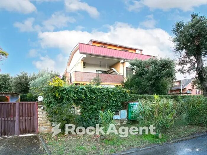 Casa con 5 locali in vendita in Via Marotta, Fiumicino