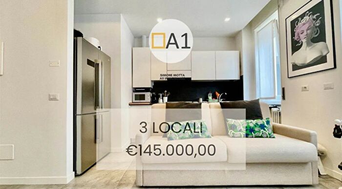 Appartamento trilocale in vendita in Via Aureggi Lentate sul Seveso, Lentate Sul Seveso