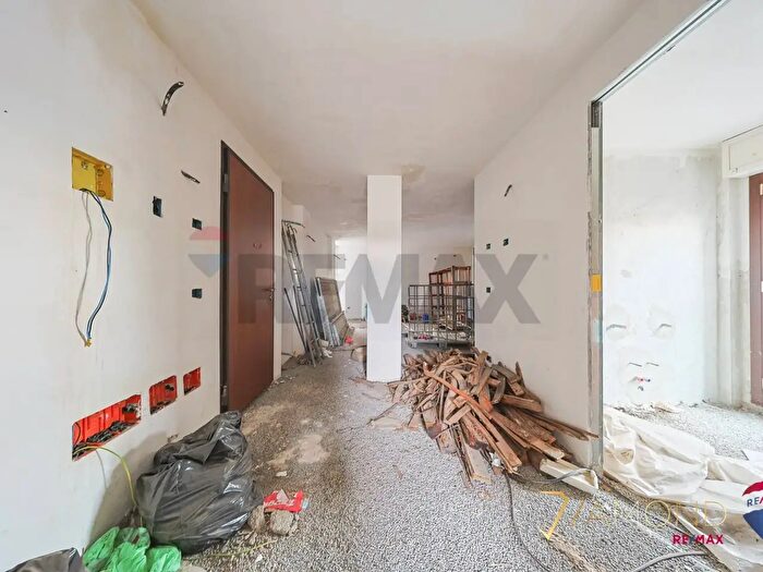 Appartamento trilocale in vendita in Roma