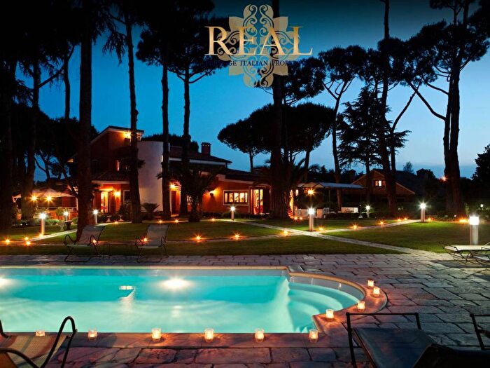 Casa con 6 locali in affitto in Via dei Numisi, Ardeatino Montagnola, Roma