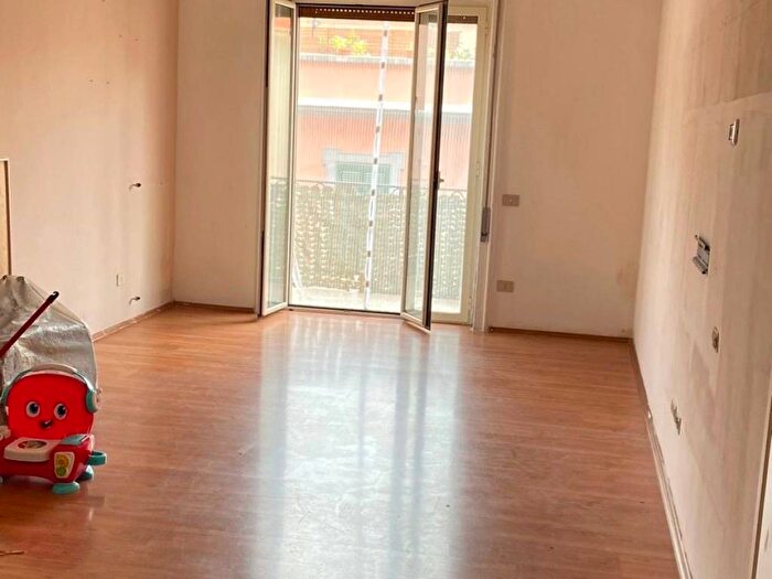 Appartamento trilocale in affitto in Via Ugo Ricci, Vomero, Napoli