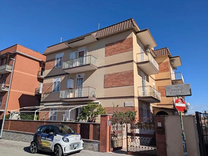 Appartamento trilocale in affitto in Via Virginio Prinzivalli, Roma